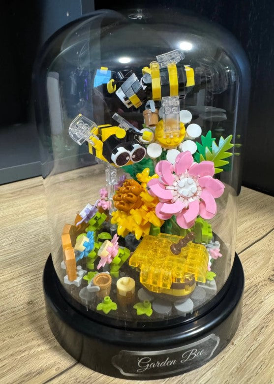 Cute Butterfly/Bee With Flowers And Clear Display Set Mini Building Blocks