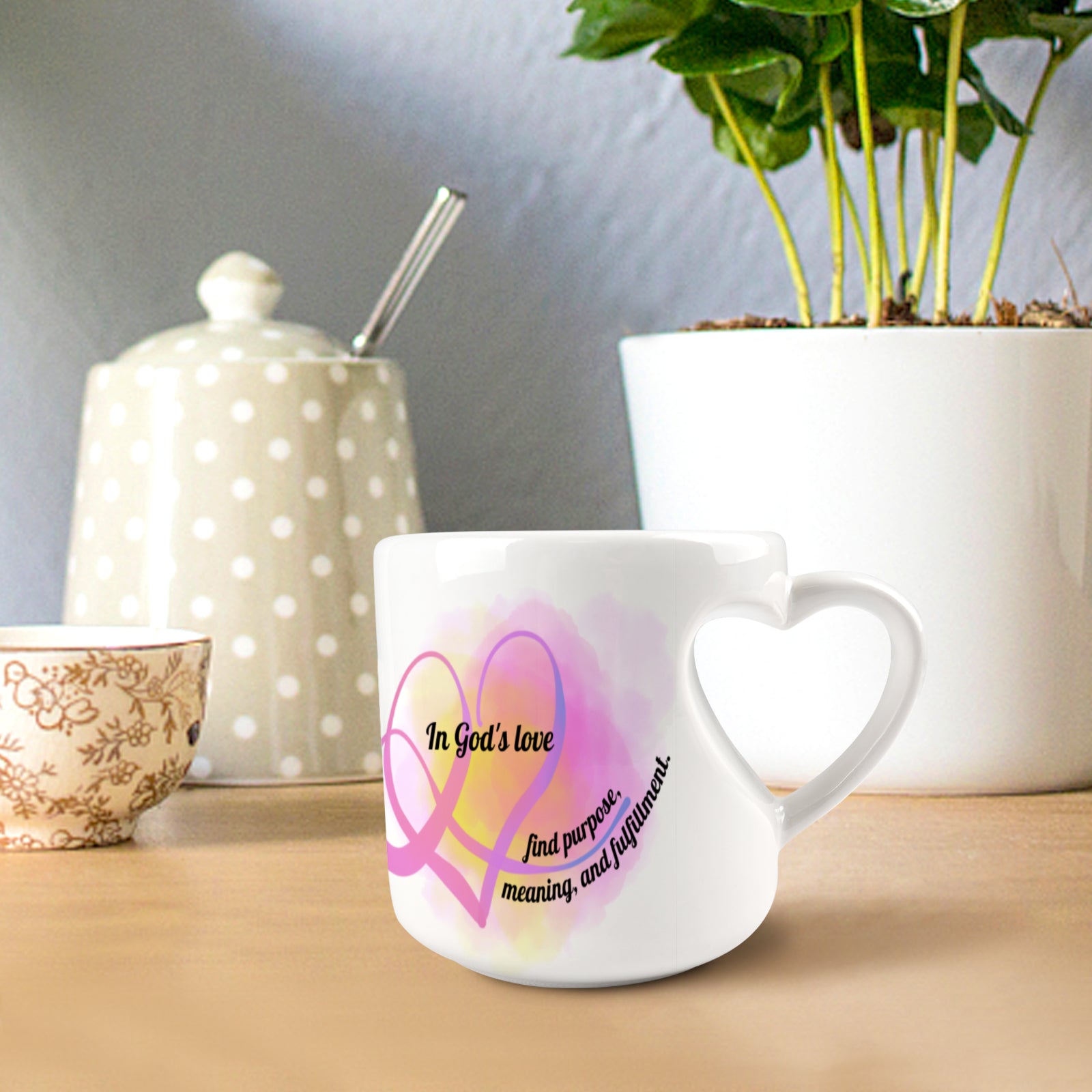 Heart-shaped Mug with "In God's love" message (10.3 OZ)