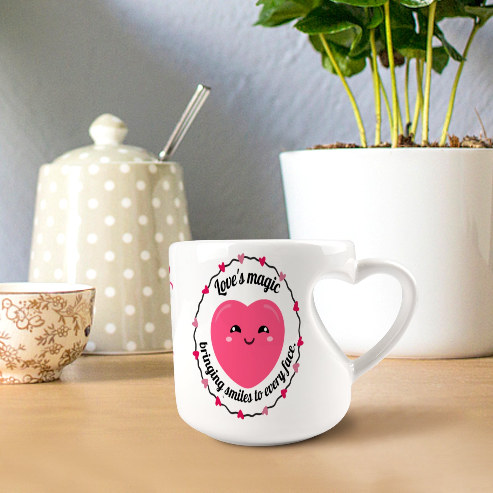 Heart-shaped Mug with "Love's magic" message (10.3 OZ)